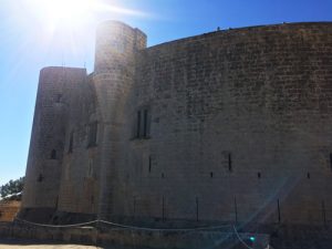 ベルベル城の全貌～スペイン文化遺産マヨルカ島に現存する14世紀の古城